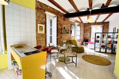 Image de Luminous studio: On-St Free parking\/Carmen-440m\/Wi-Fi\/Metro-tram-280m\/Lidl-350m.