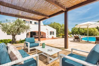 Image de Villa pour 8 personnes avec piscine