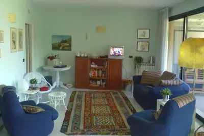 Image de Bel appartement penthouse silencieux Ă deux pas de la mer