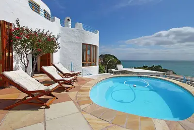Image de Villa en Gordons Bay avec vue et piscine privée