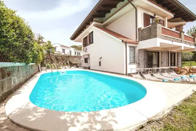 Image de Villa avec piscine et jardin à couper le souffle, près de Sorrente