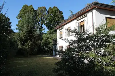 Image de Les Magnolias de Venise à côté de l'arrêt de bus