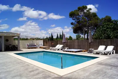Image de Maison Dans Le Centre D'ANDALUCĂA, Plage Ă€ 20 Minutes, Piscine, Jardin, Bbq, Wifi Gratuit
