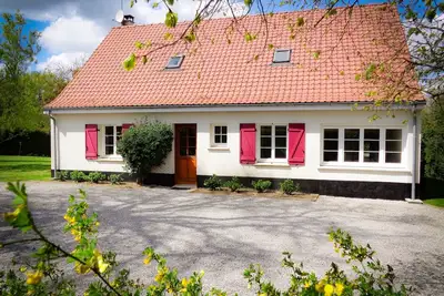 Image de Large detatched holiday home, rural location near the coast.