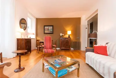 Image de Appartement clair et spacieux dans une grande maison Ă 5 min. de la Grande Plage