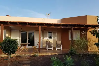 Image de Nico House. Maison entourée d'oliviers. Wifi gratuit