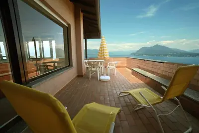 Villa avec une vue magnifique sur le lac Majeur