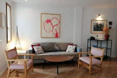 Bel appartement, avec vue sur les toits du village de montagne.