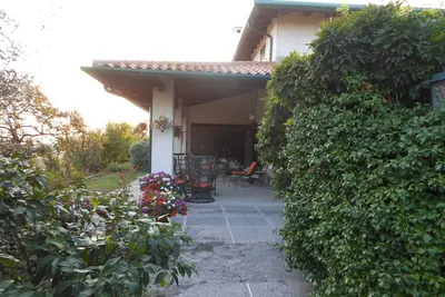 Image de Charmante villa sur les collines avec piscine et vue panoramique