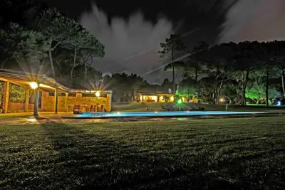 Image de Villa Avec Parc De Lux, 8. 000m2 de L'Herbe et Grand Piscine 7 x 14m Colares _ Sintra