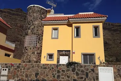 Image de Villa moderne avec vue imprenable sur les montagnes Vue