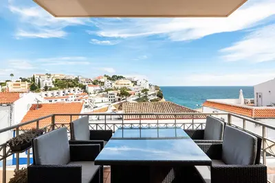 Image de Spectaculaire appartement avec vue mer à côté de la plage