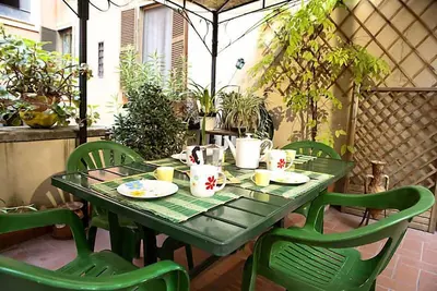 Image de Le Sibille proche du Colisée, terrasse, WiFi, lit bébé. Dernière minute!