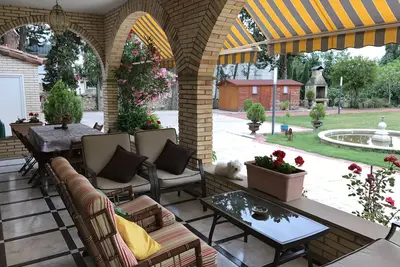 Image de 1-8 personnes, Casacelin 8 km, LOGROÑO, Wifi, Tv, Jardin, Parking, Barbecue, Porche