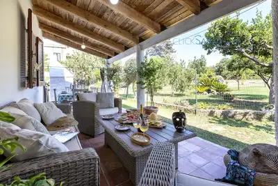 Image de ClickSardegna Villa Angela entourée de verdure, près de la plage, parking, Wifi