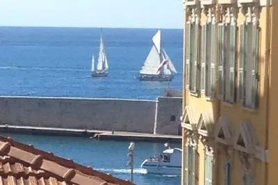 Image de Au Port, Charme, calme, confort, vue mer et proximité plage, parking possible