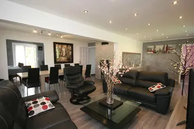 Image de Chalet 4* 14 Pers, Luxe Confort Sauna Spa Wifi Jardin Gerardmer
