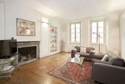 Image de bel appartement avec toutes les commodités au 2ème étage, dans le centre de Florence.