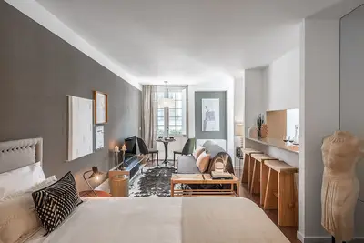Image de Luxueuse maison exclusive au cœur du quartier historique, Airco, Wifi, Balcon