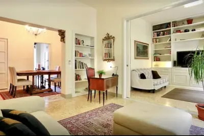 Image de Élégant appartement rénové à Florence, Wifi, A \/ C, ascenseur