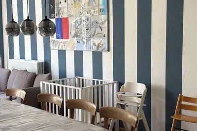 Image de maison au coq situé dans un clos fermé pour 9 personnes et 2 bébés