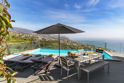 Image de Villa Clementina | Falaises et océan | Piscine chauffée 28ºC