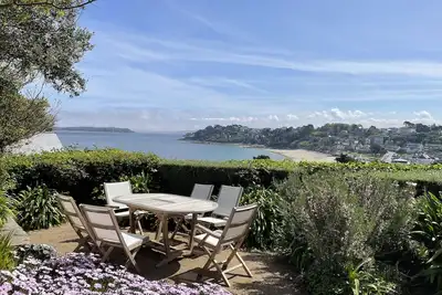 Image de Charmante maison proche de la plage avec vues imprenables sur la mer