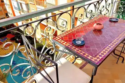 Image de Centre ville, Appartement climatisé dans résidence sécurisée avec piscine.