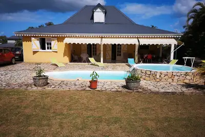 Image de Belle villa créole piscine grand jardin
