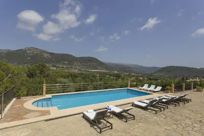 Image de Villa de luxe avec piscine et vue sur la Sierra Tramuntana à 15 'de la plage
