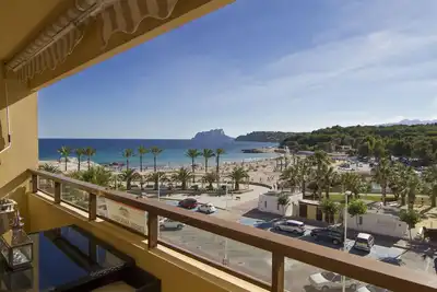 Image de Bel appartement, vue sur la mer, plage 50 m, 2 min. pour centrer, pour 2 adultes