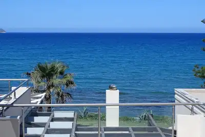 Image de Arena - Beach Villa - - Wifi- Sleep 4 - Sea view - Direct access to beach