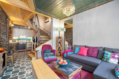 Image de Immeuble historique de 3 étages dans le vieil Istanbul, récemment restaurée, séjour confortable!