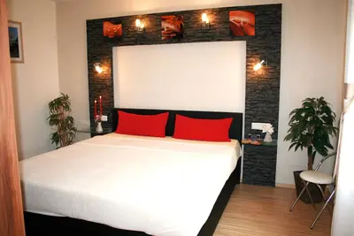 Image de appartement moderne dans la forêt et près de la plage - idéal pour 2 personnes