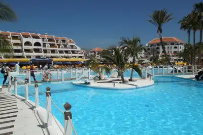 Image de Apartm. Parque Santiago 3 + bord de mer plage, piscine chauffée, WiFi, Terrasse