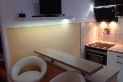 Image de Récemment rénové appartement avec une modernster dans le centre-ville à louer. <br>
