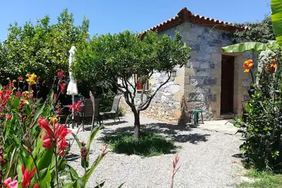 Joliment meublé, famille, Calme, pierre naturelle bungalow