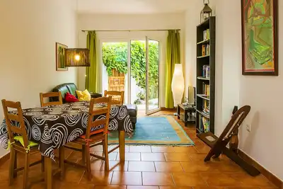 Image de Appartement confortable avec un jardin dans le village de pêcheurs loin du tourisme de masse