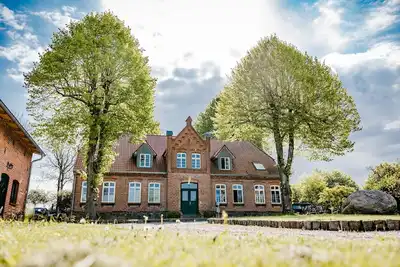 appartement moderne dans l'ancienne ferme à 1, 5 km de Neuklostersee