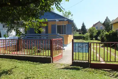 Image de Holiday house with fenced garden plot in immediate vicinity of the thermal bath