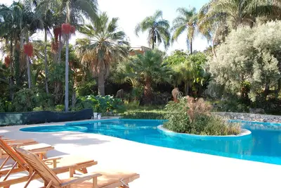 Image de Grande villa avec piscine, superbe, grand jardin, superbe position panoramique