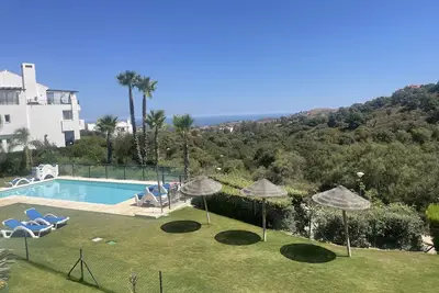 Image de Nouvel appartement avec piscine, salle de gym et superbes vues sur la mer près de Marbella Elviria