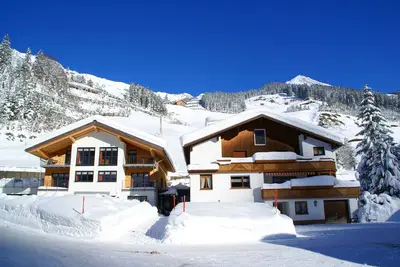 Image de appartements de confort dans une belle montagne et le ski mondial pour 2-4 personnes