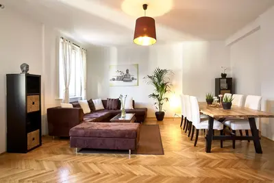 Image de Operastreet City Center 118m2 Premium Apartment City Center