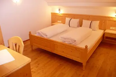 Chambre double confort calcaire avec petit déjeuner