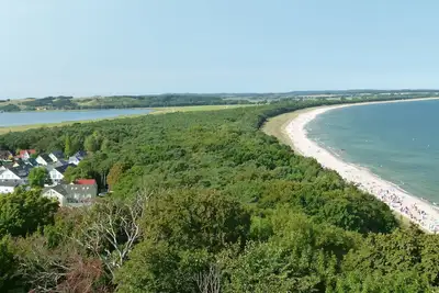 Image de Appartement près de la plage avec terrasse et jardin - Wi-Fi