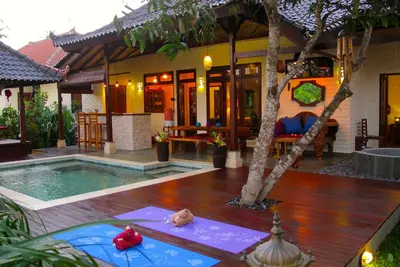 Image de >> + mer à 50 mètres! Piscine privée, salle de bain et cuisine extérieure, Wifi + <<