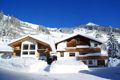 Image de Appartement jusqu'Ă 8 personnes avec sa propre cabine infrarouge