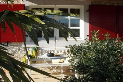 Image de Calme maison de vacances entouré de vignes et d'oliviers