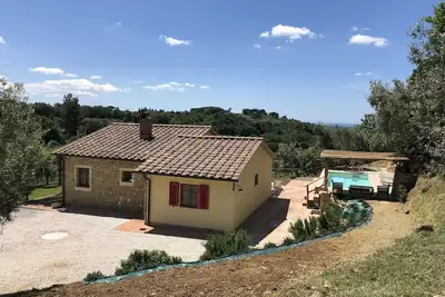 Image de Romantique maison de rêve à l'écart avec vue sur la mer
